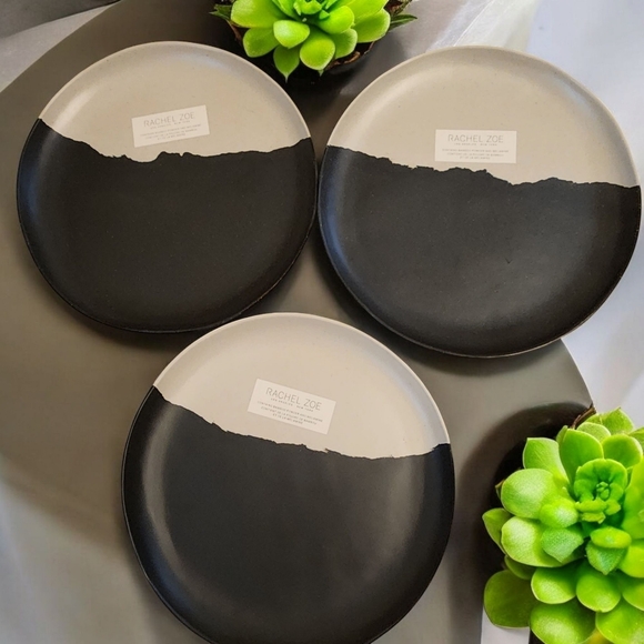 3x Rachel Zoe Melamine Dinner Plates Beige Color Block Abstract Plates New - Picture 1 of 1